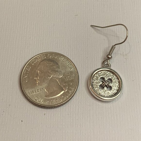 Button Earring, Sewing Earring, Sewing Jewelry, Quilting Earring, Gift Idea - Picture 3 of 4